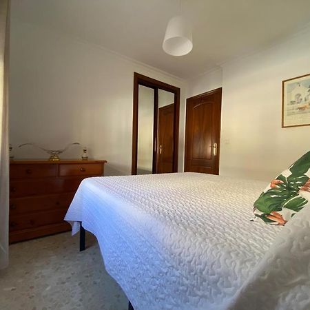 Apartamento Familiar En Barrio Reina Victoria 우엘바 외부 사진