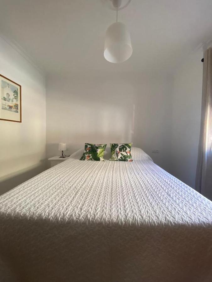 Apartamento Familiar En Barrio Reina Victoria 우엘바 외부 사진
